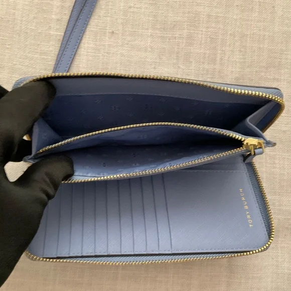 Tory Burch Robinson Leather Continental Wallet Wristlet Passport Organizer NWOT - Picture 5 of 16